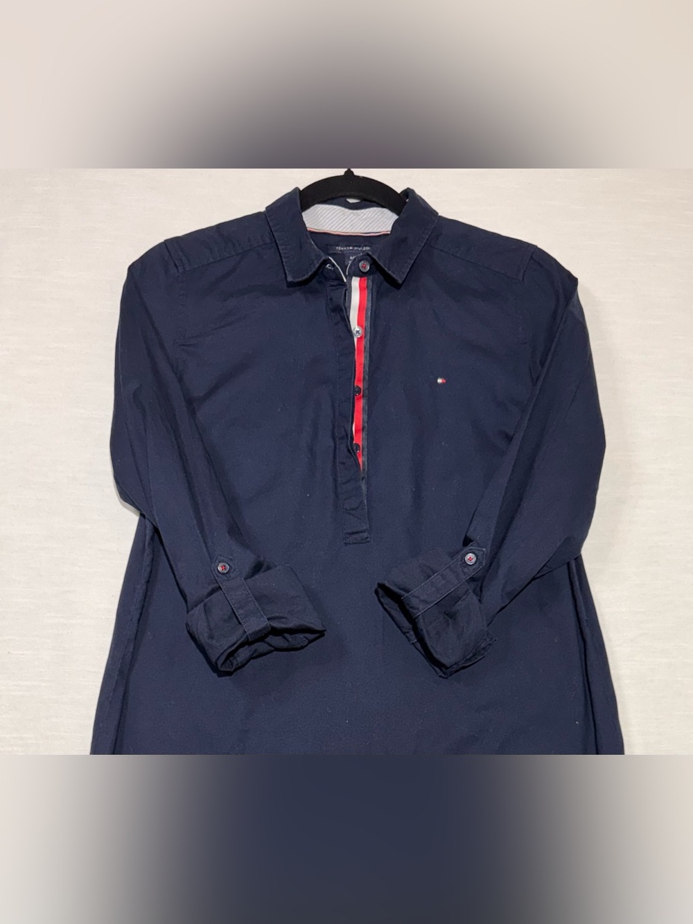 Tommy Hilfiger Navy Roll Tab Long Sleeve Popover with Red & White Placket Sz S